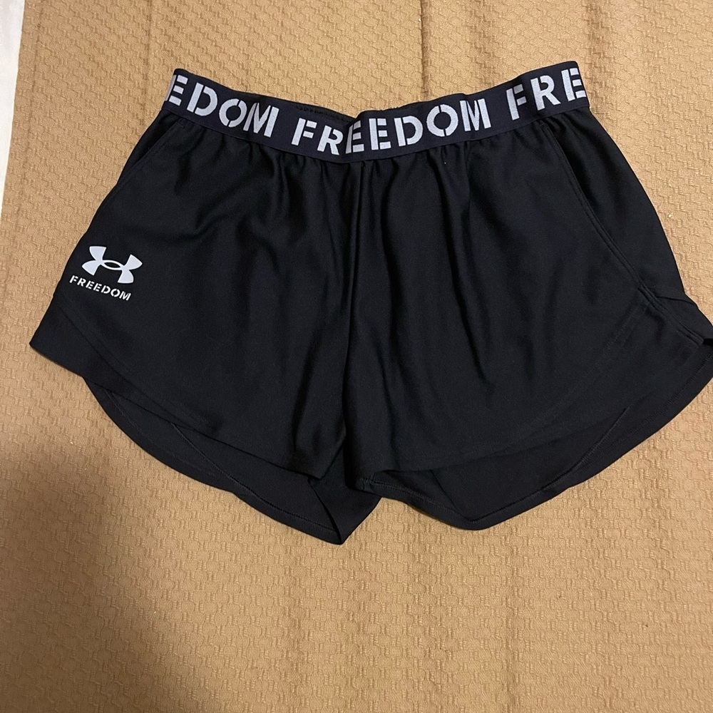 Under Armour Women's Black Athletic Shorts with Pockets
